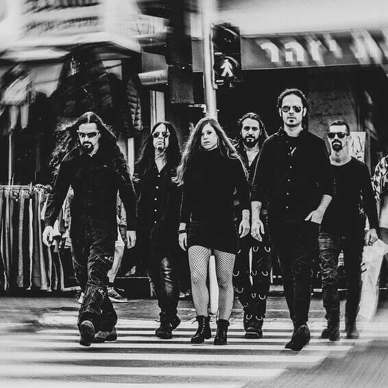 "זה לא פרויקט שלי, זו להקה". שוורץ והלהקה // צילום: דורי בר אור